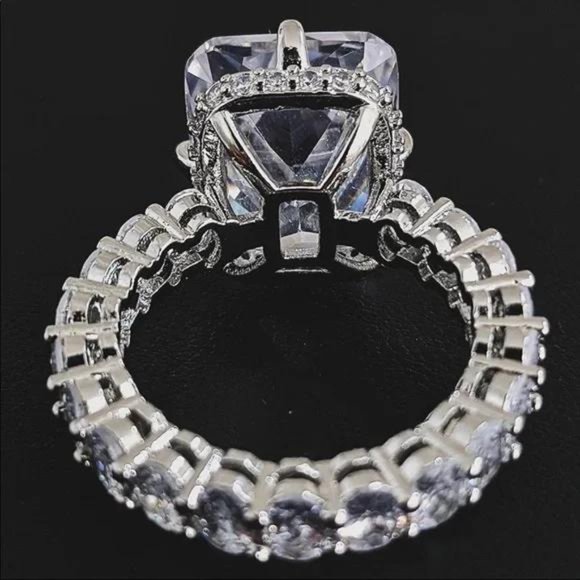 NEW 925 STERLING SILVER DIAMOND CUSHION RING, CUTE RING, SHINY RING. - Picture 5 of 5